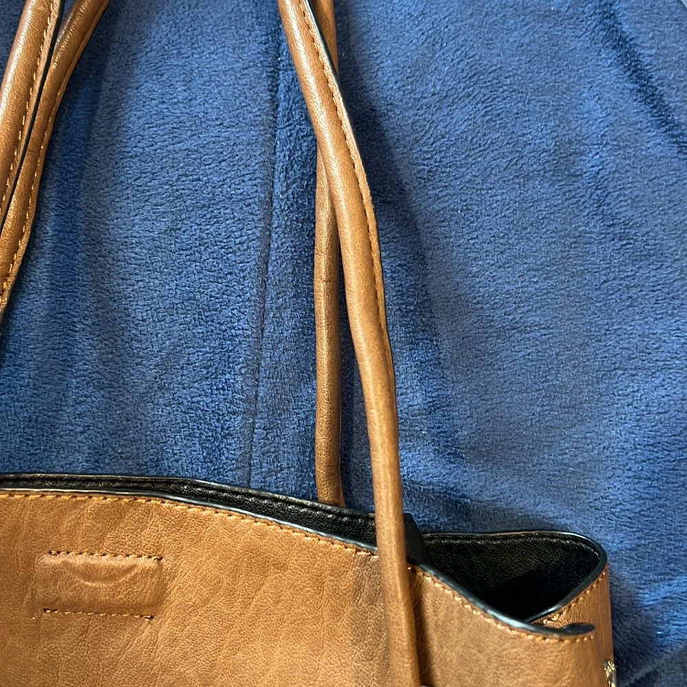 Barely Used Authentic Calvin Klein Shoulder Bag - image 5